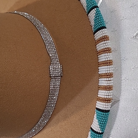 Beaded Hat & Earrings - Picture 3 of 9